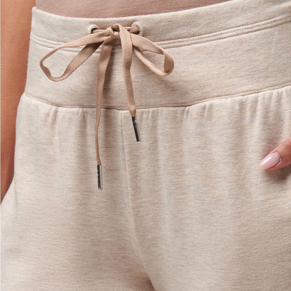 TravisMathew Cloud Terry Tie Jogger Oatmeal Beige Size Small NWOT MSRP $130 - Picture 2 of 7